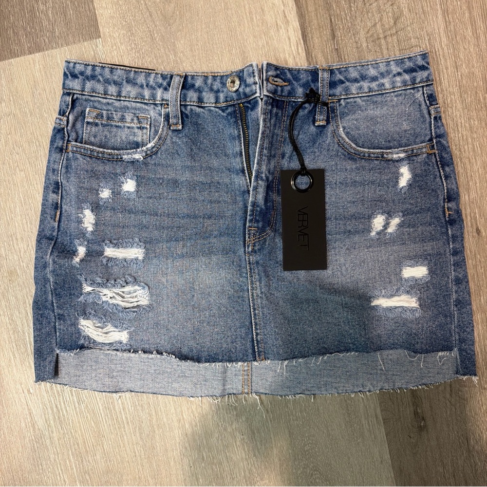 Vervet women’s Jean Denim Blue Distressed mini Skirt size 29 New